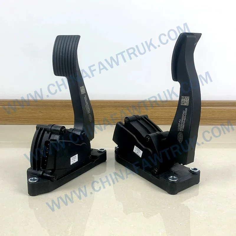 1108010-82T-C00C Electronic gas pedal