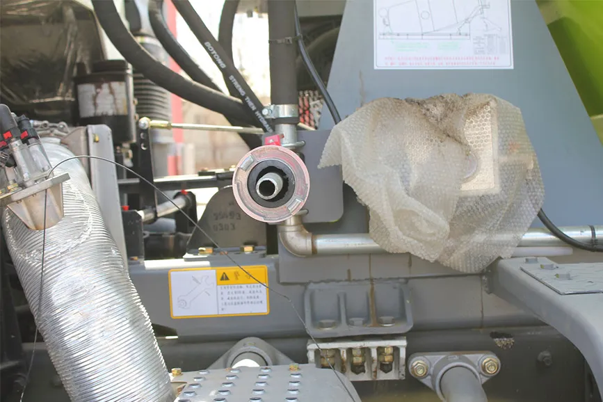 FAW Jiefang J6P 350-horsepower 6x4 5.02-cubic-meter concrete mixer truck axle (6)