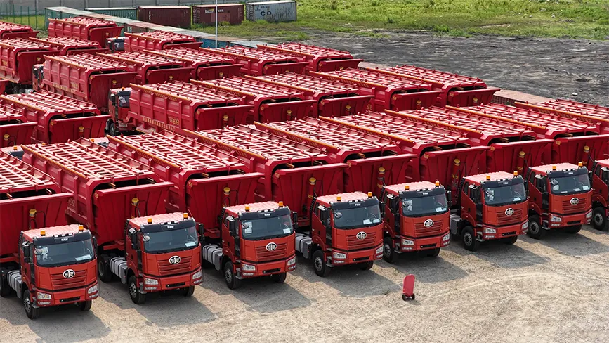 Shipping Methods of FAW Trucks (4)