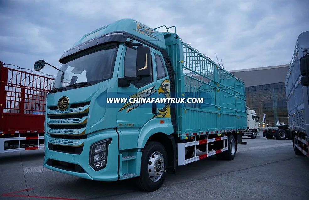 FAW Jiefang J6G 7.8L Diesel, 380 HP, 4x2, 10-speed, fully floating high roof, 6.75-meter flatbed truck
