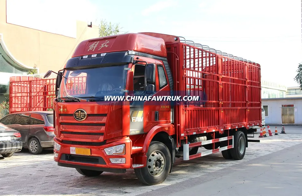 FAW Jiefang J6L Medium-Duty Truck, Refrigerated Model, 260 HP, 4x2, 6.75-meter Box-Type Cargo Truck (China VI)