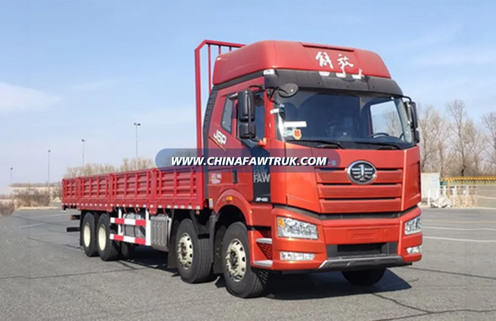 FAW Jiefang J6P Navigator Edition 520 HP 8x4 9.5-meter flatbed truck (435 rear axle)