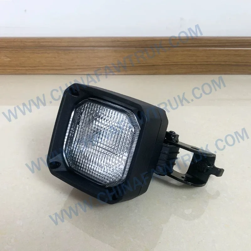 3715010-2000-C00D*000 Cab rear light