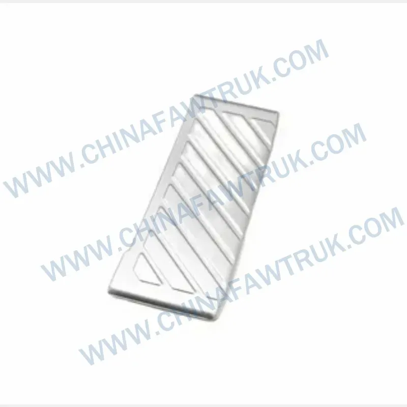 5103021-50VA Декоративная накладка левой подножки