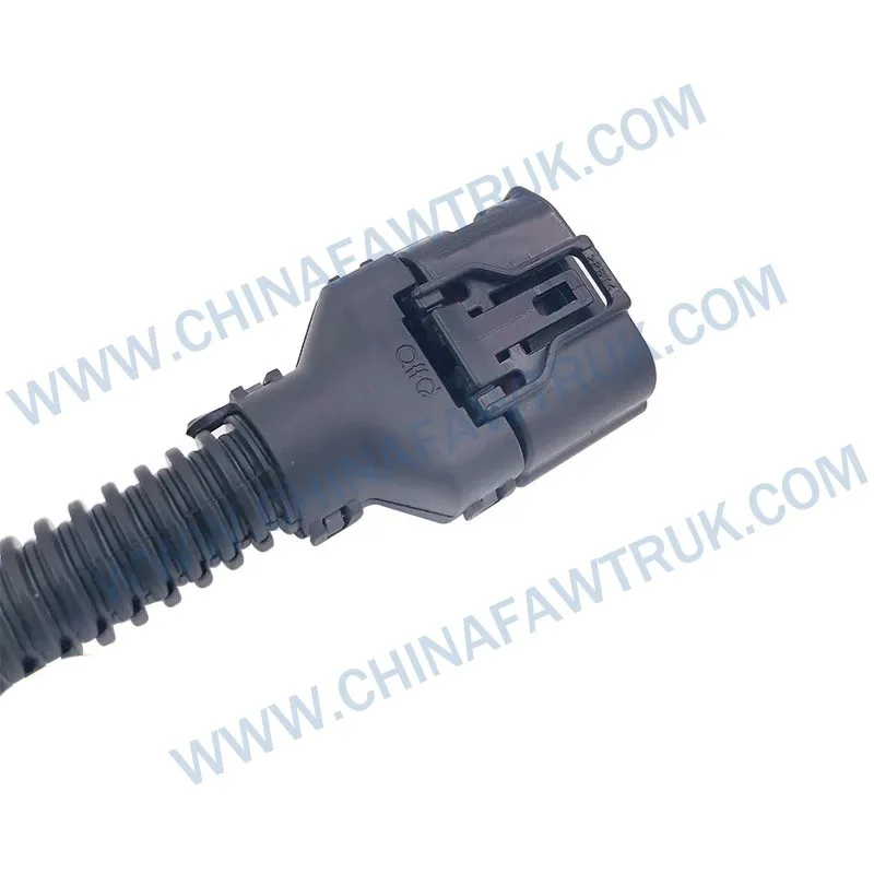 Drive-through air conditioning pump plug1