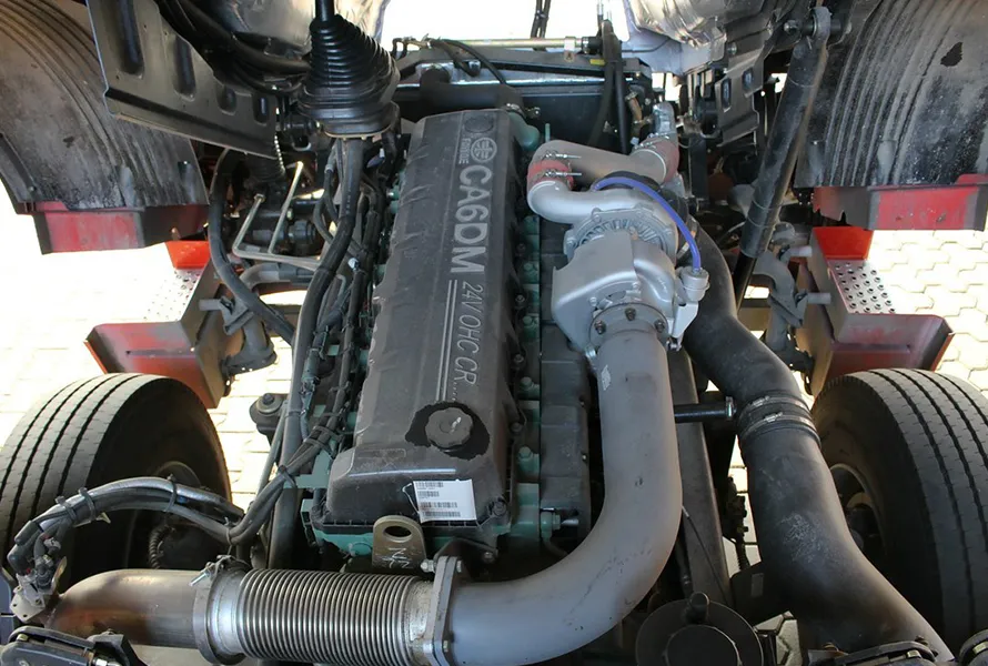 Faw 500hp J6p Tractor Truck-Chassis (1)