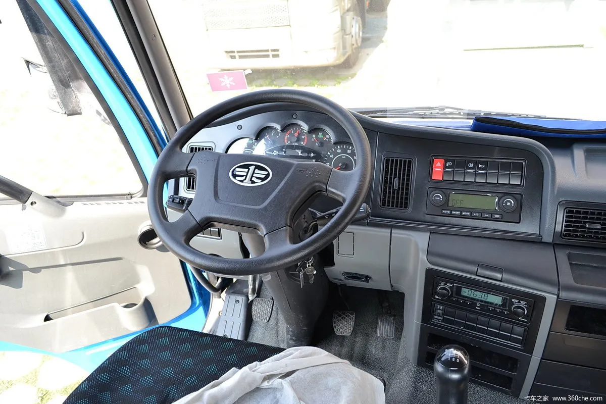 Faw J5M Heavy Truck 220HP 4X2 Tractor-Cabin Parts (5)