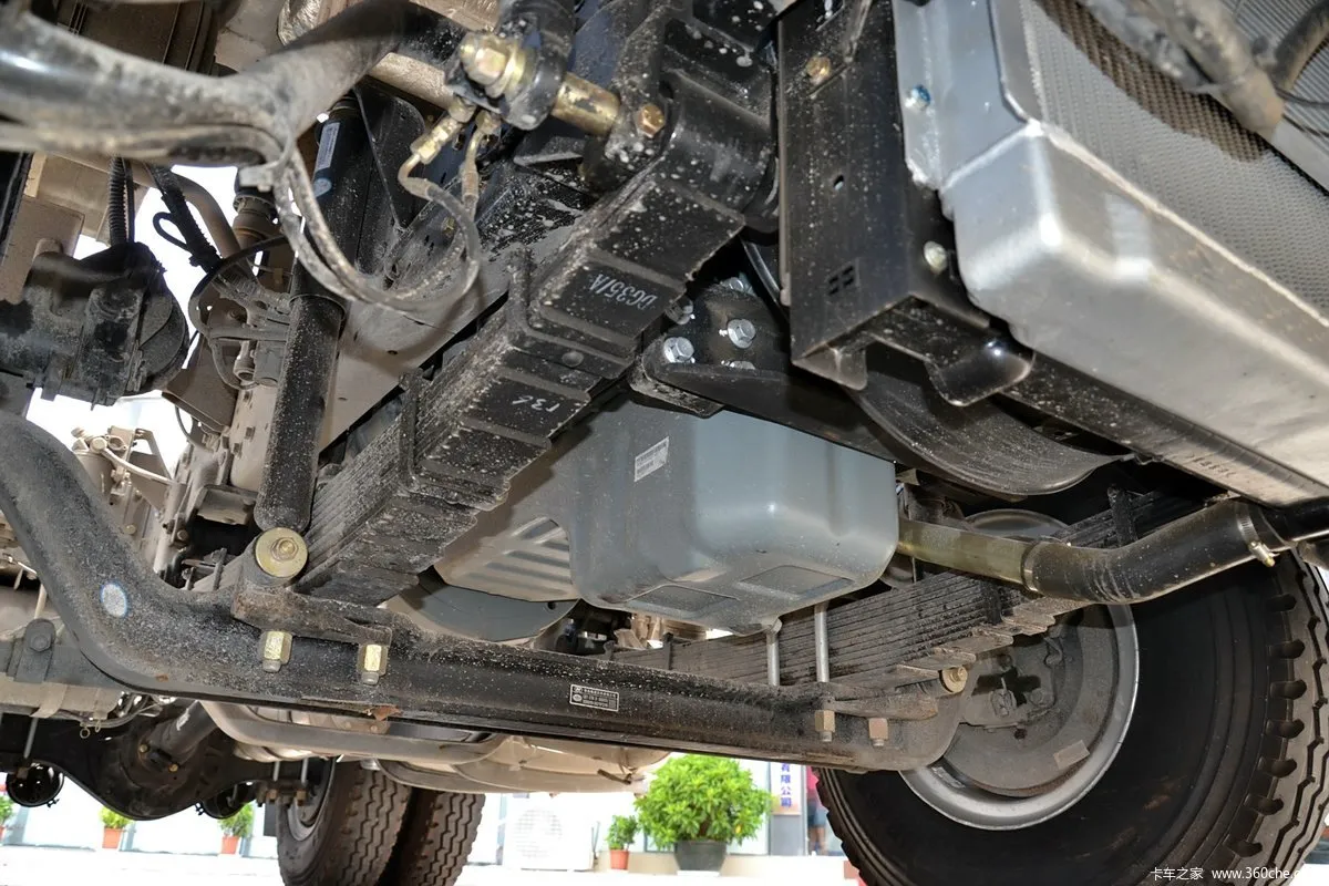 Faw J5M Heavy Truck 260HP 4X2 Tractor-Chassis Parts (1)