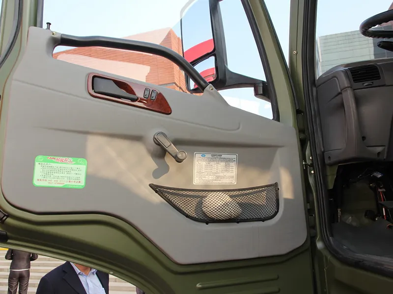 Faw J5p Truck 290hp 6x6-Cabin (1)