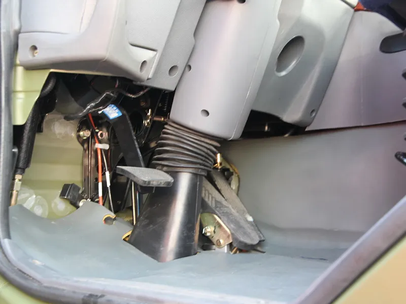 Faw J5p Truck 290hp 6x6-Cabin (8)